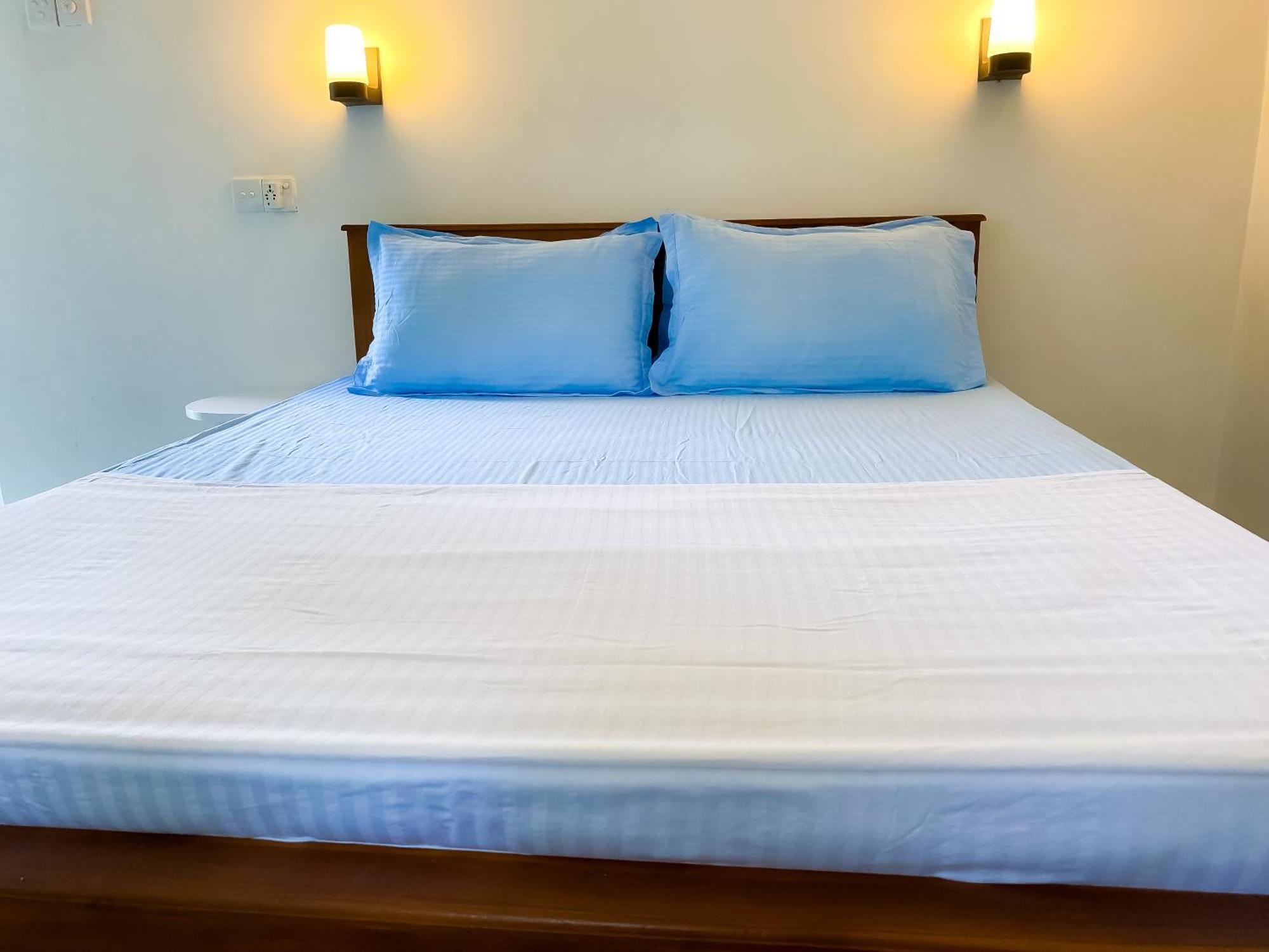 The Bay House Hotel เวลิกามา ภายนอก รูปภาพ